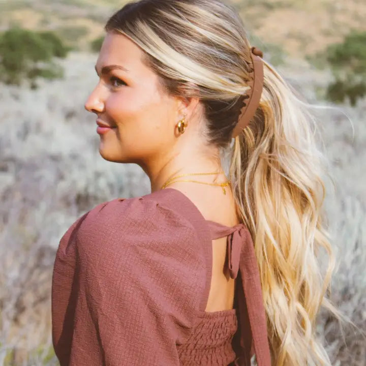 large banana claw clip // light tan