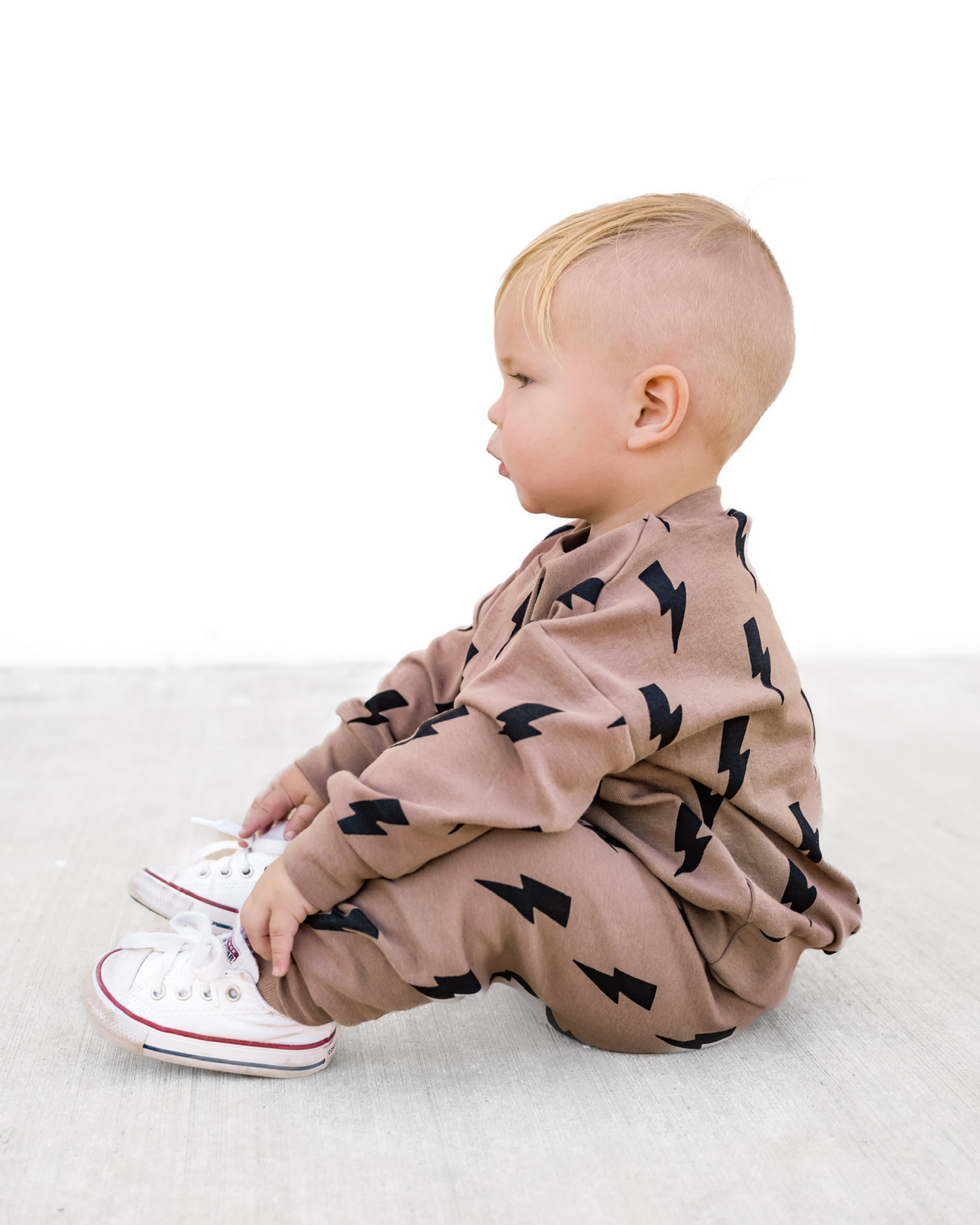 jogger set // mocha bolts (available in extended sizing up to 8/9)