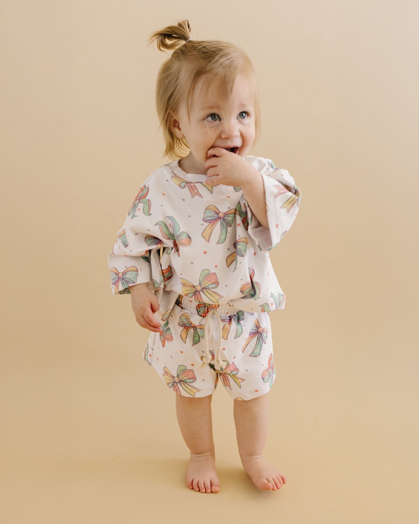 shorts set // happy bows (sizing up to 8/9)