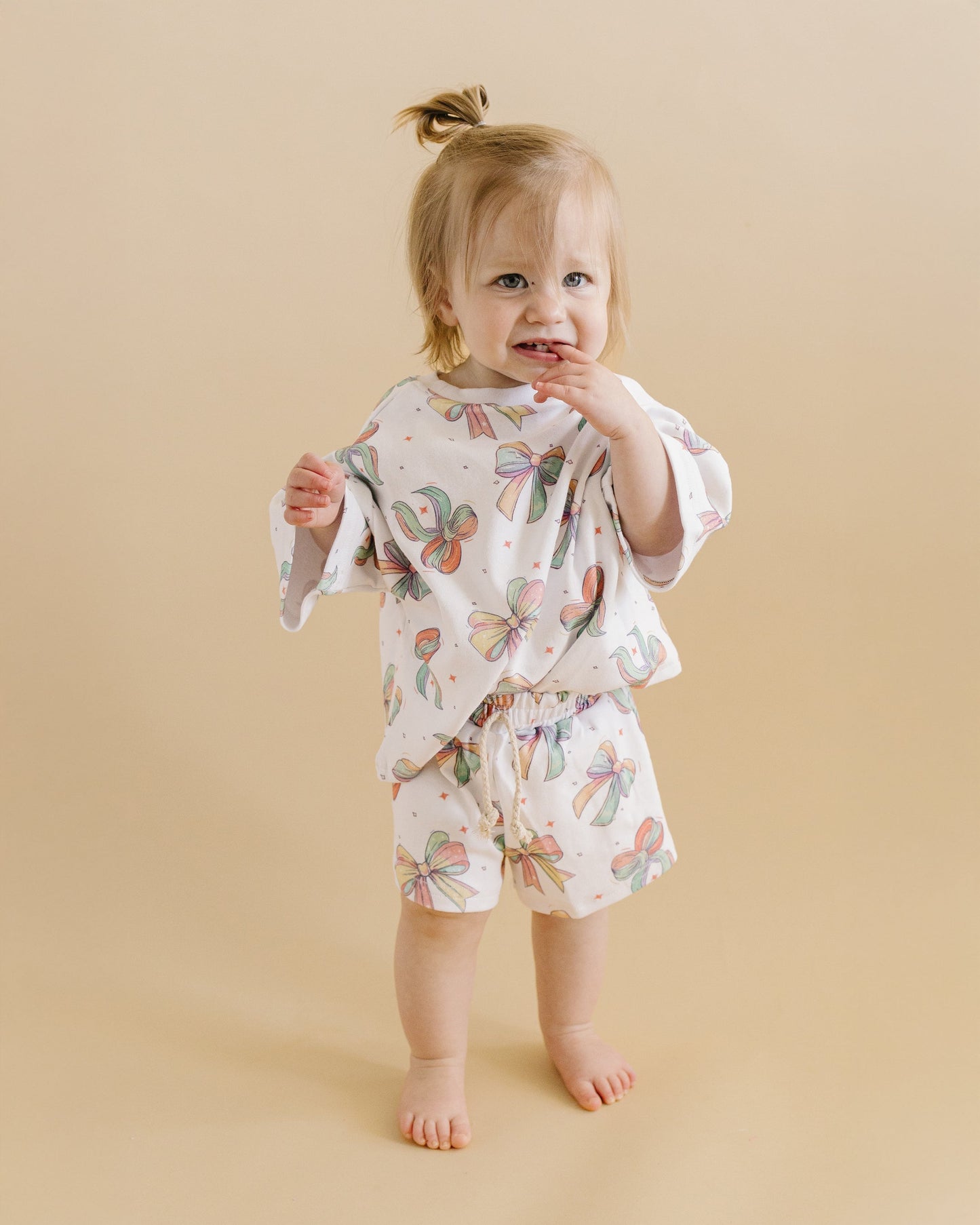 shorts set // happy bows (sizing up to 8/9)