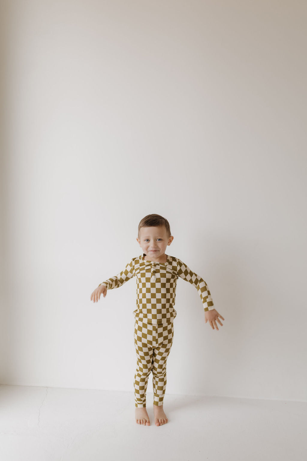 olive checkerboard bamboo pajamas // LONG-SLEEVE TWO-PIECE SET (comes up to 10/12)