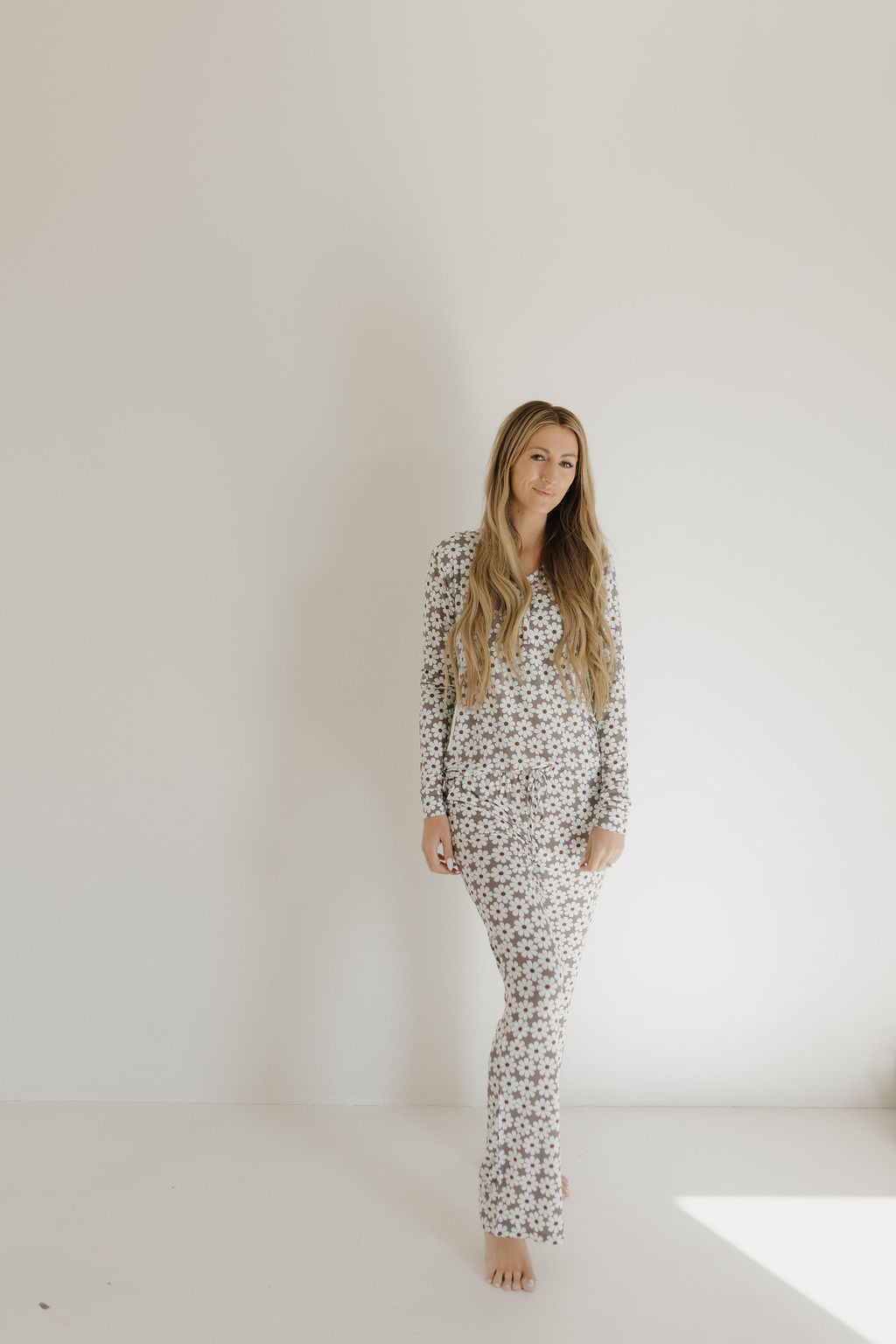 women's bamboo pajamas // neutral flowers