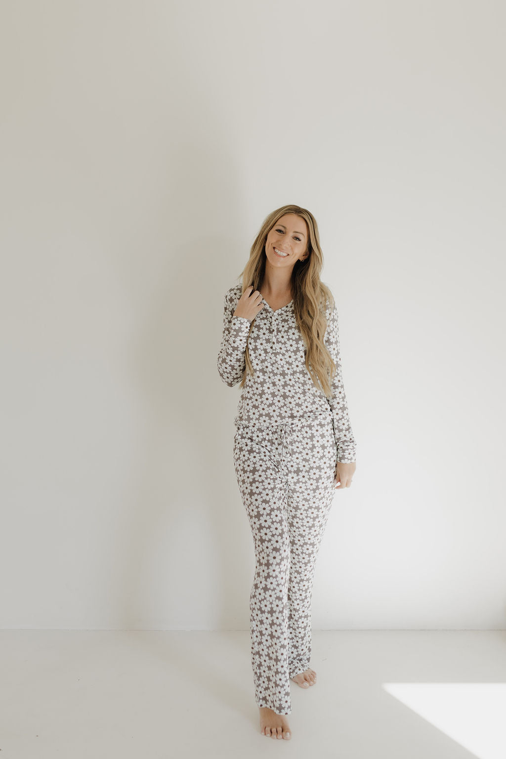 women's bamboo pajamas // neutral flowers