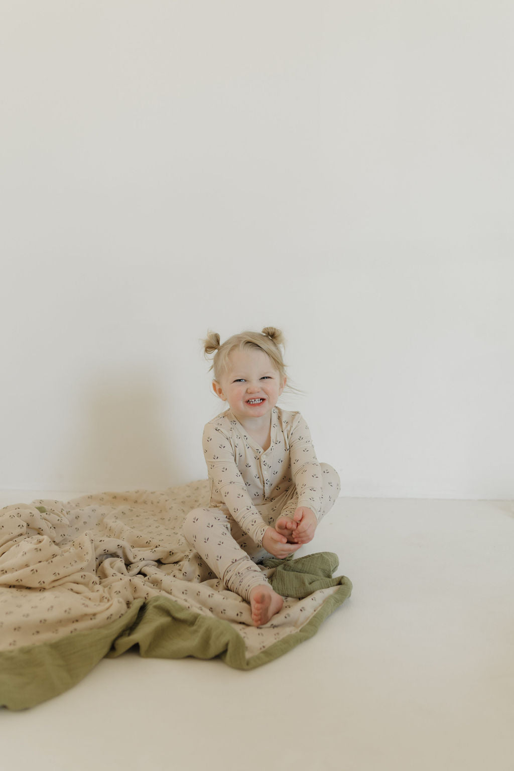flora bamboo pajamas // LONG-SLEEVE TWO-PIECE SET (sizing up to 10/12)