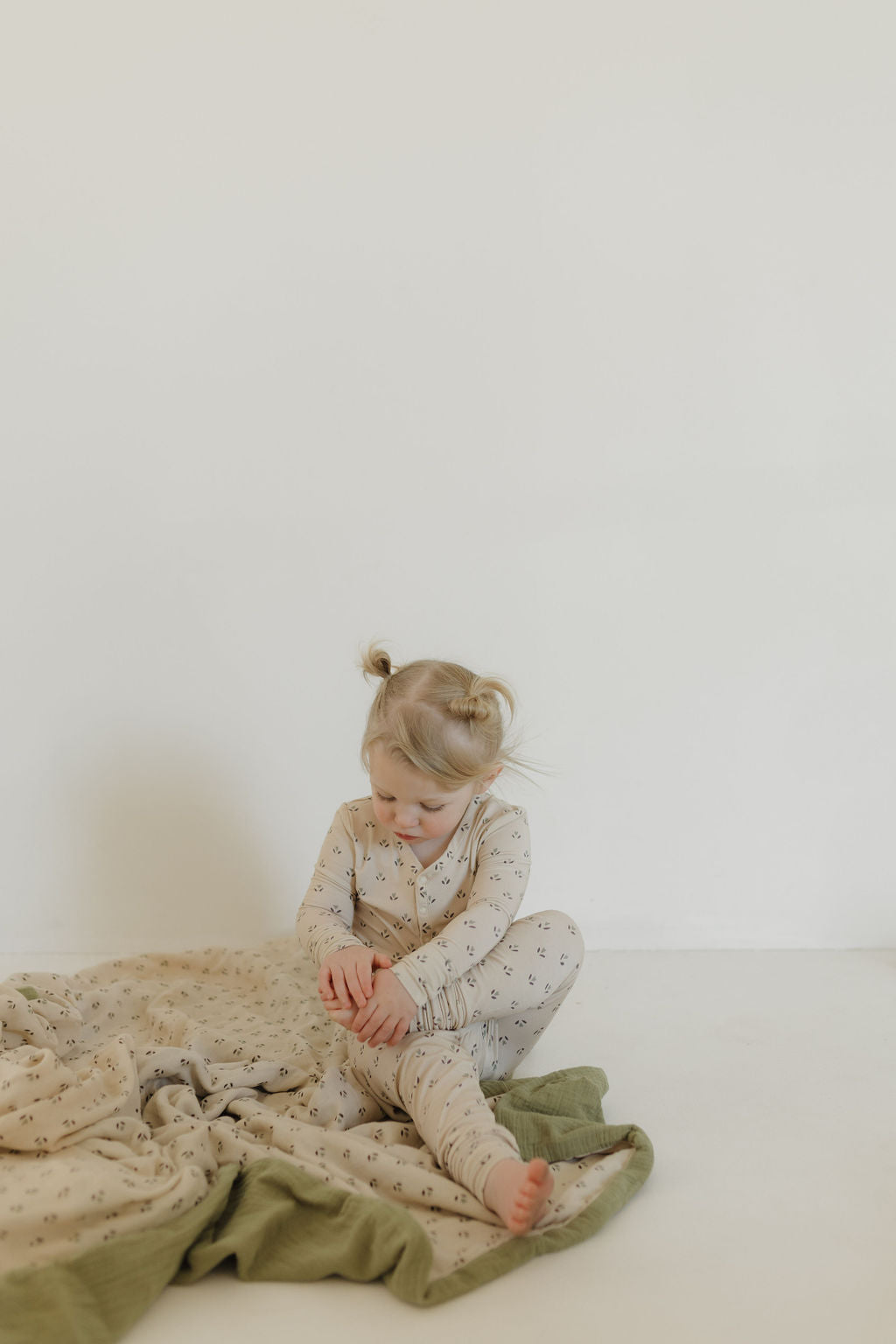 flora bamboo pajamas // LONG-SLEEVE TWO-PIECE SET (sizing up to 10/12)