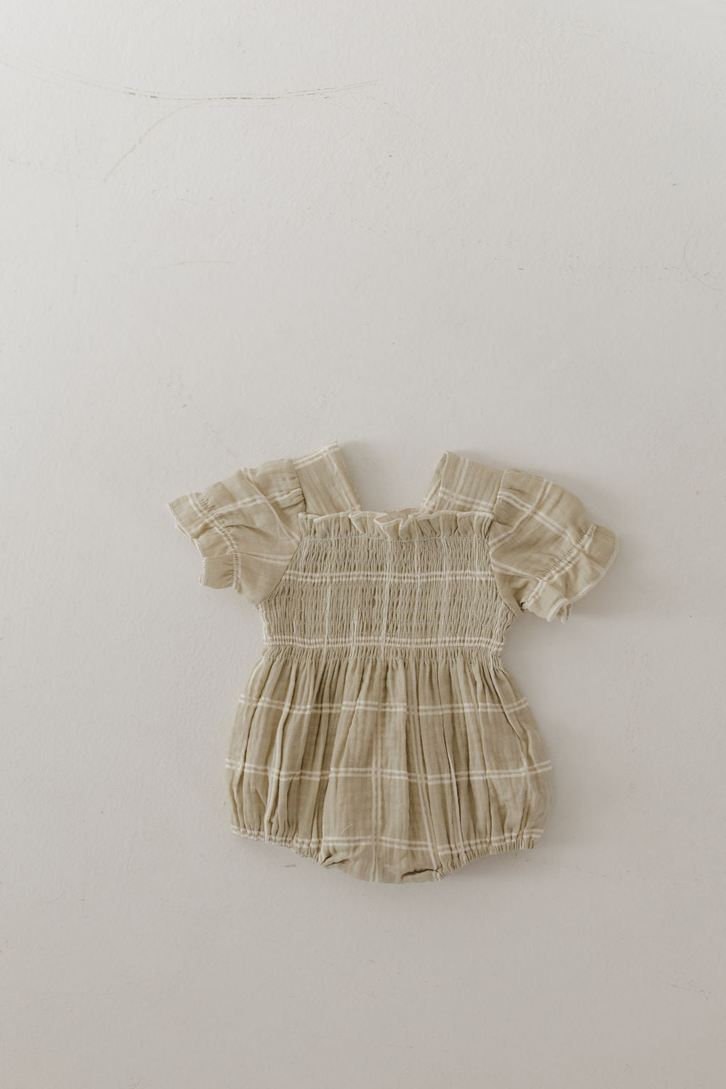 ruffle muslin romper // linen grid (comes in mama match)