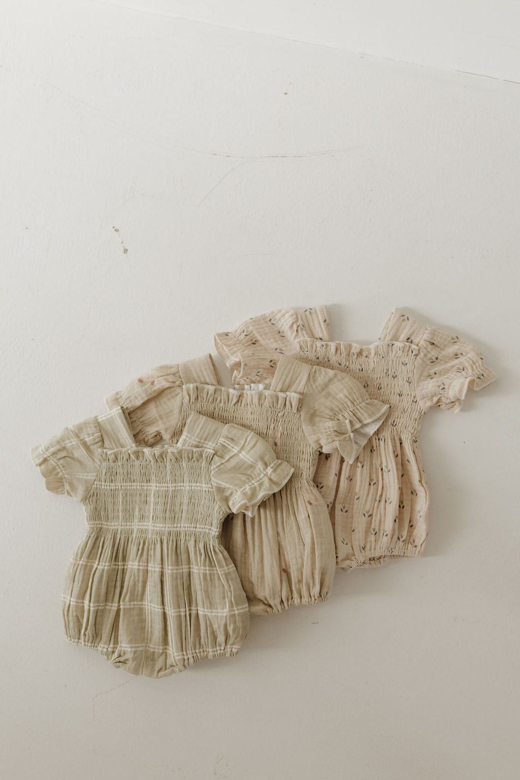 ruffle muslin romper // linen grid (comes in mama match)