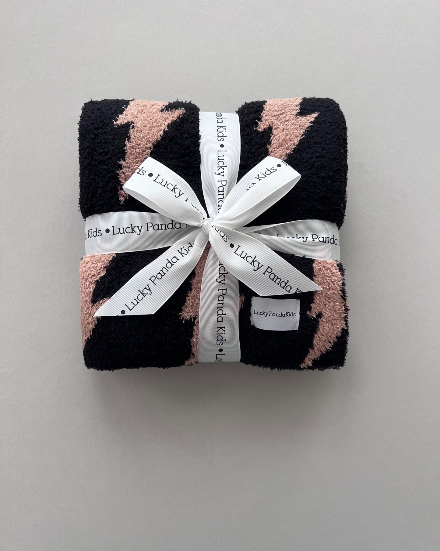 buttery-soft blanket // mocha lightning bolts