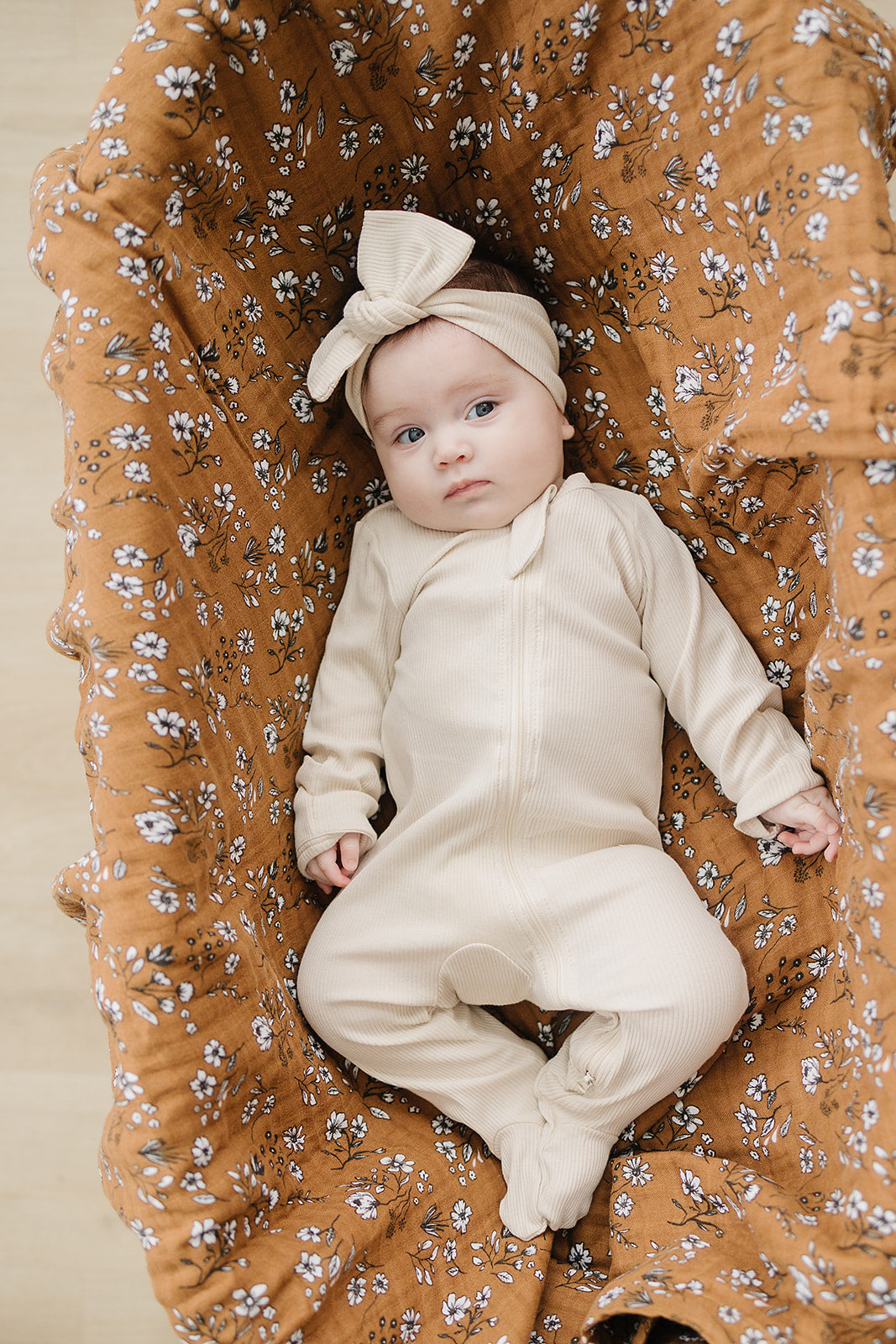 organic cotton ribbed footie // vanilla