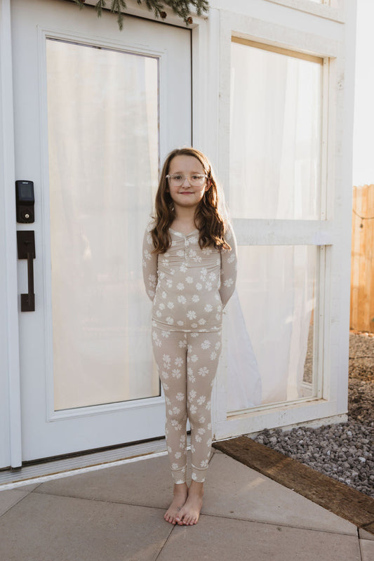 lazy daisy bamboo pajamas // LONG-SLEEVE TWO-PIECE SET (comes in extended sizing)