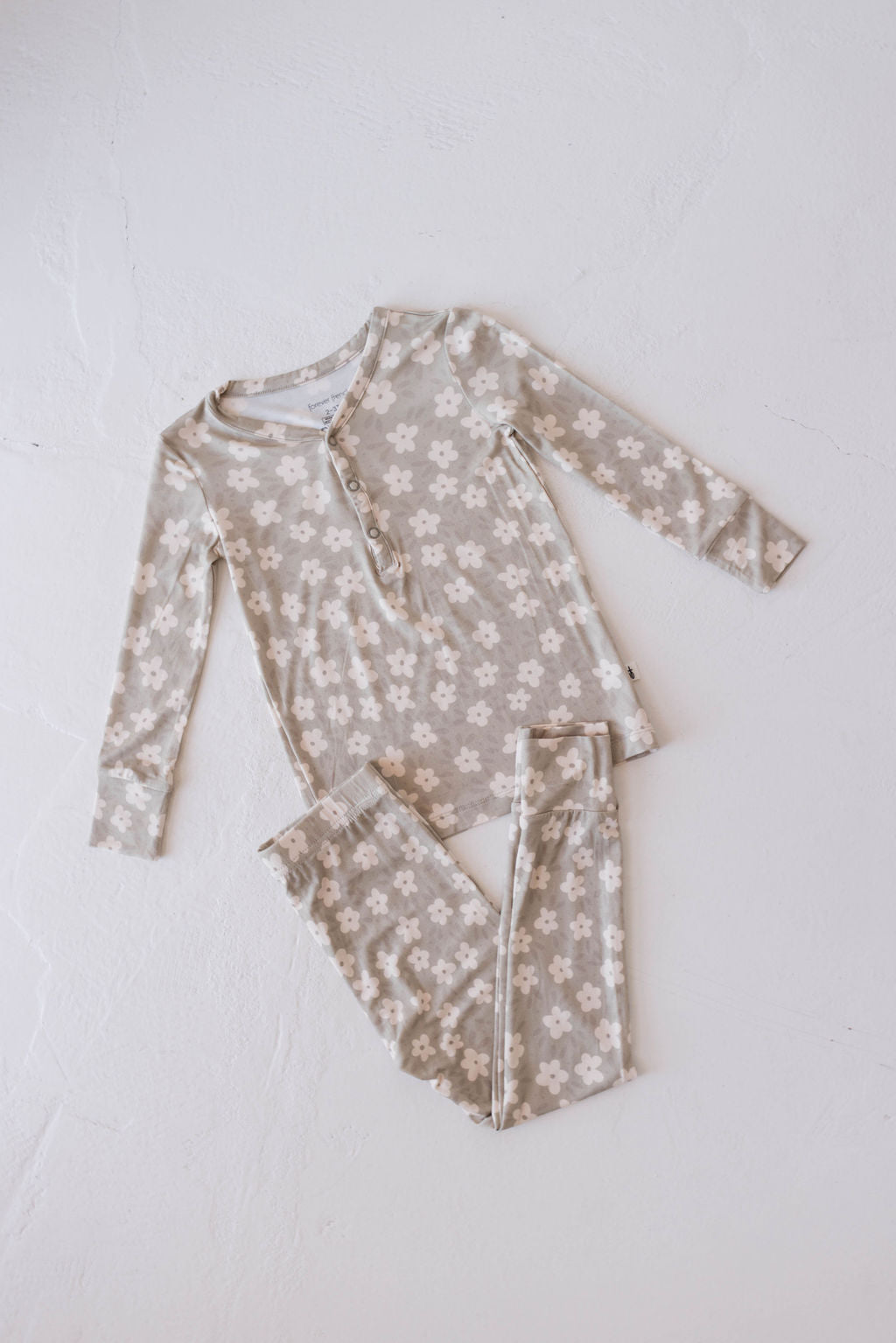gray floral bamboo pajamas // LONG-SLEEVE TWO-PIECE SET (comes in extended sizing)