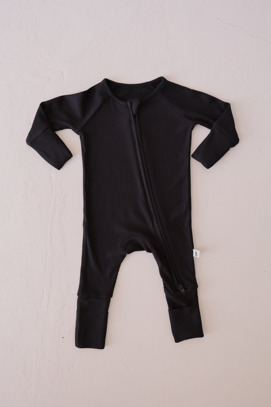 black ribbed bamboo pajamas // ZIPPY