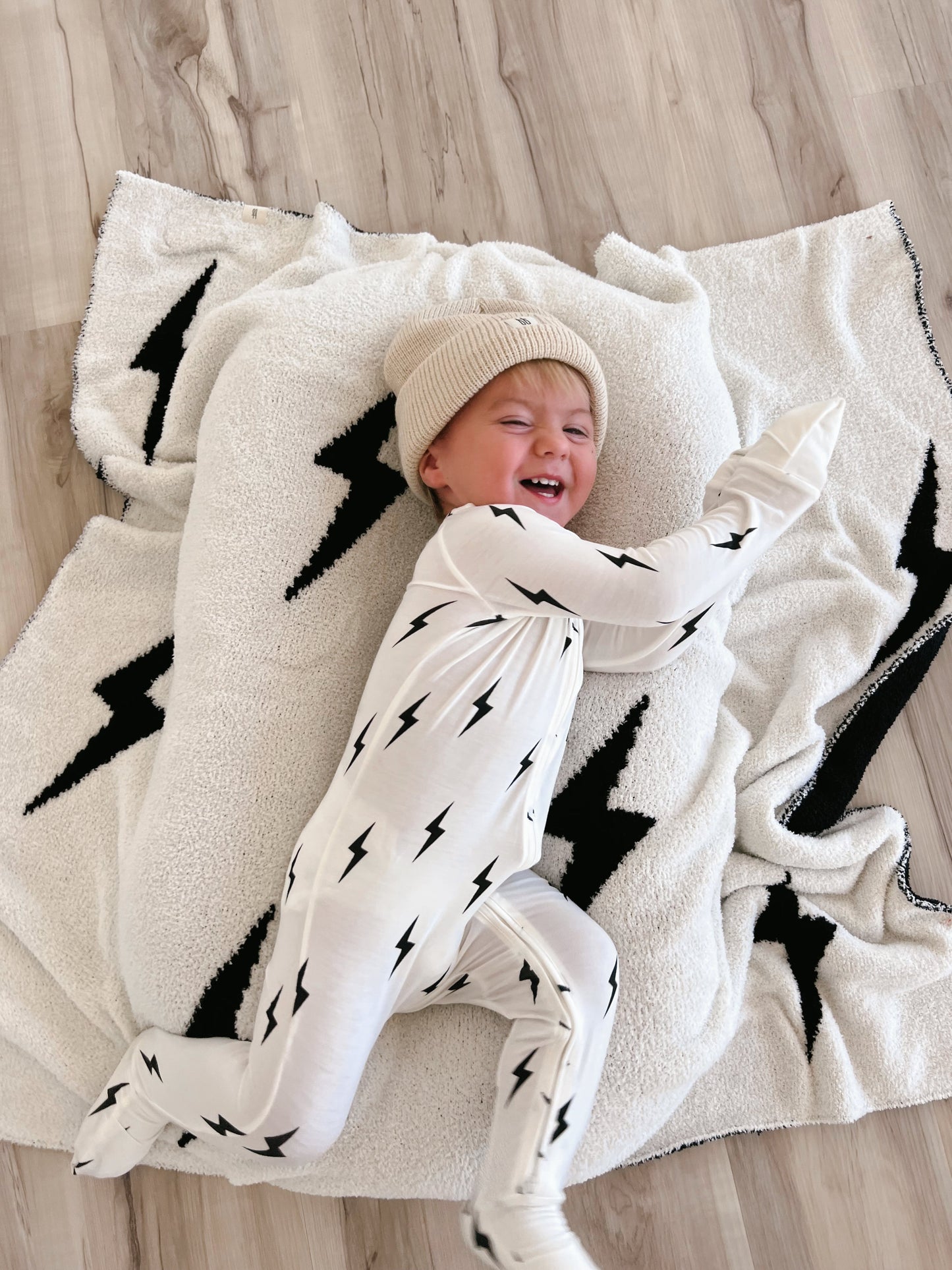 white/black lightning bolt bamboo pajamas // ZIPPY