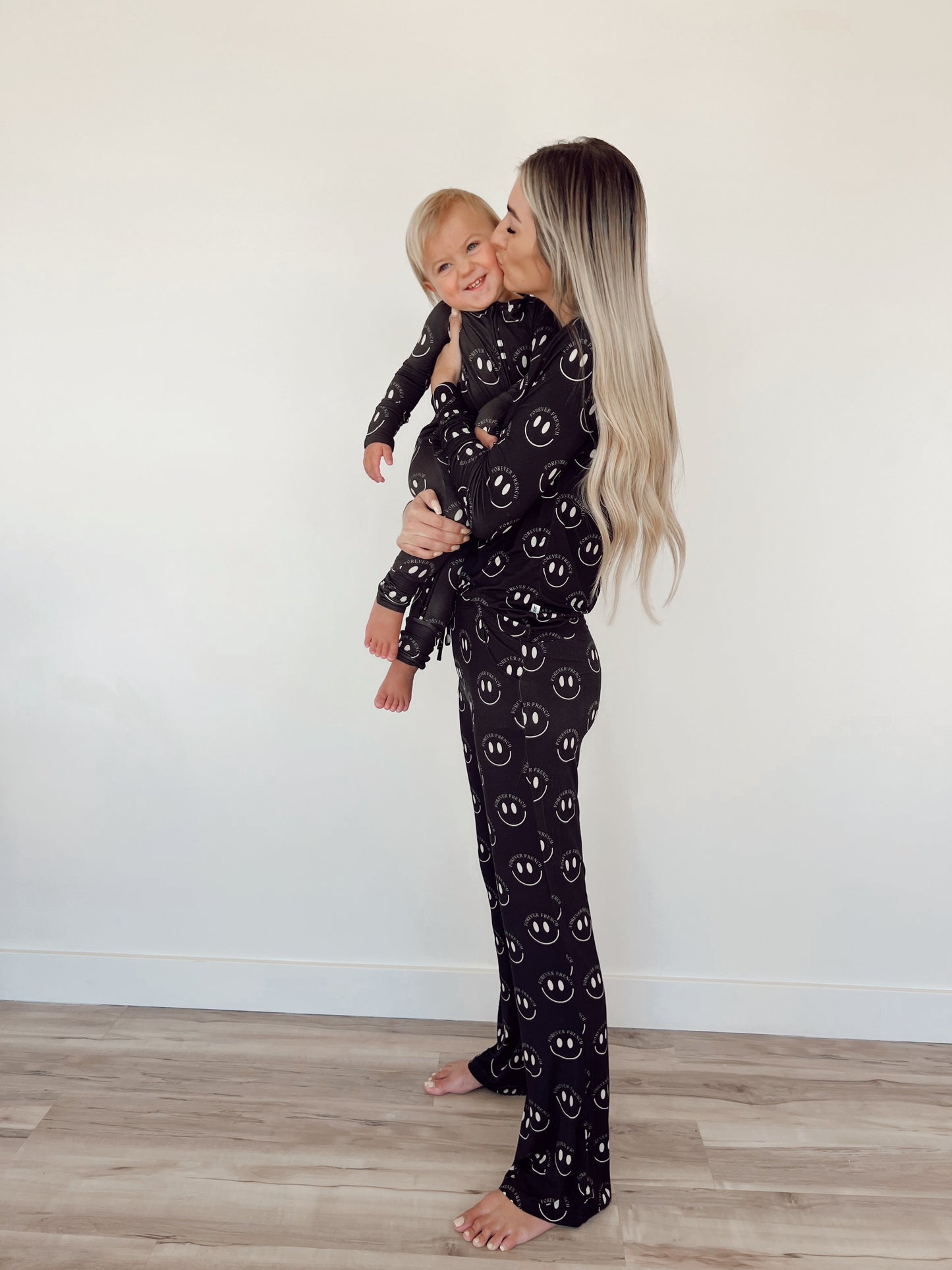 women's bamboo pajamas // charcoal/white smile