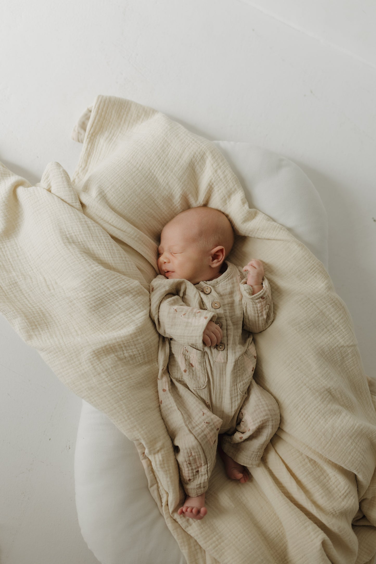 long-sleeve muslin romper // silly goose (comes in mama match)
