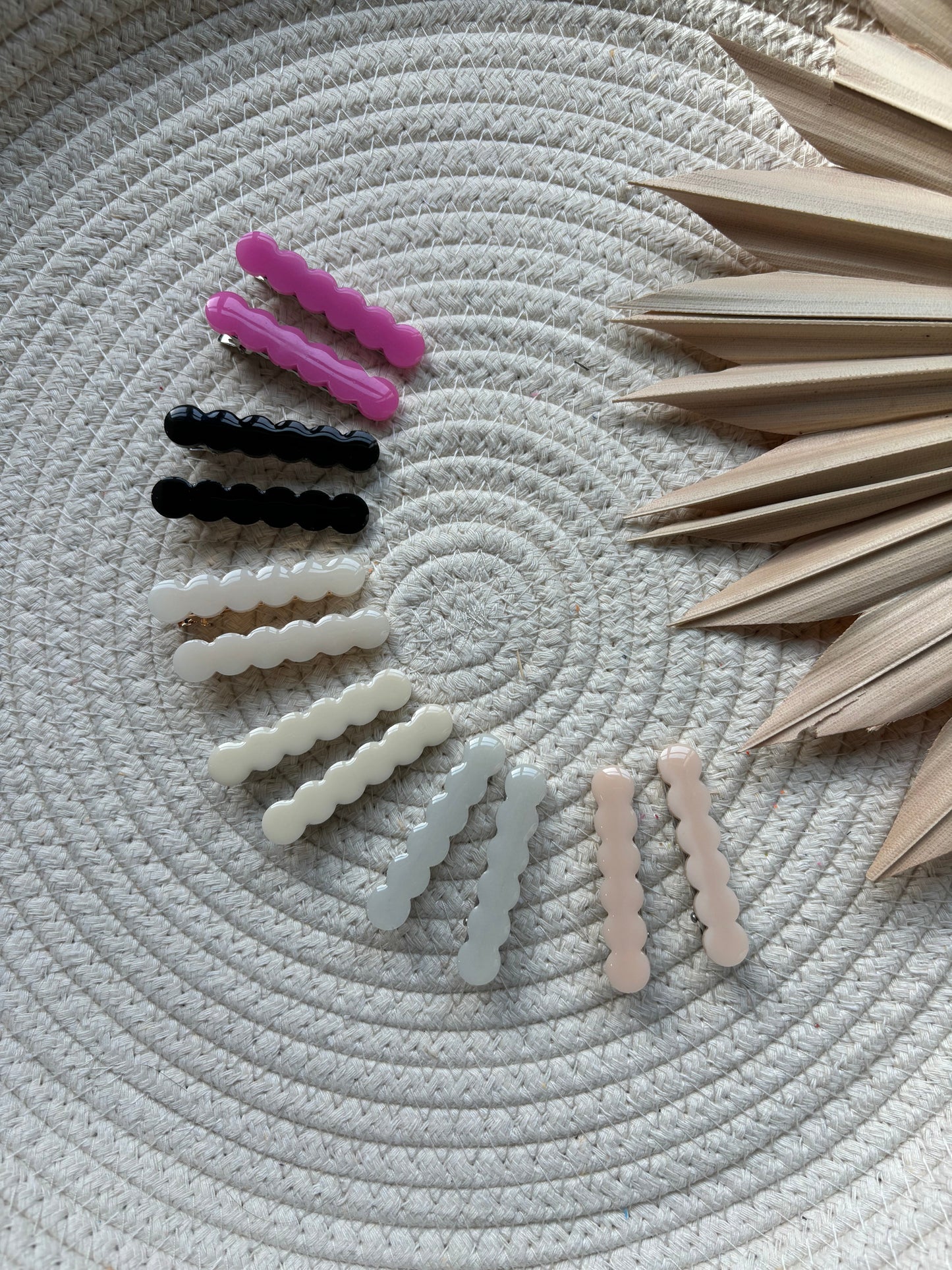 SINGLE CUSTOMIZABLE alligator hair clips // scalloped large