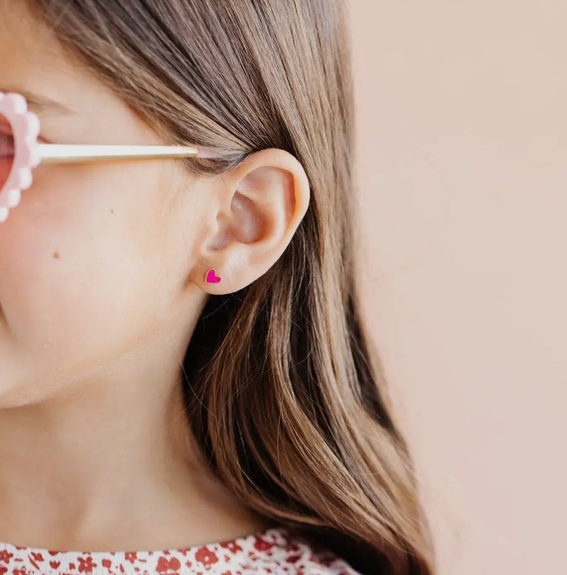 hot pink heart flat back studs // 18k gold