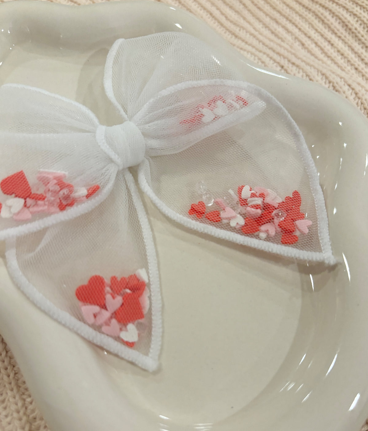 classic valentine hearts shaker bow