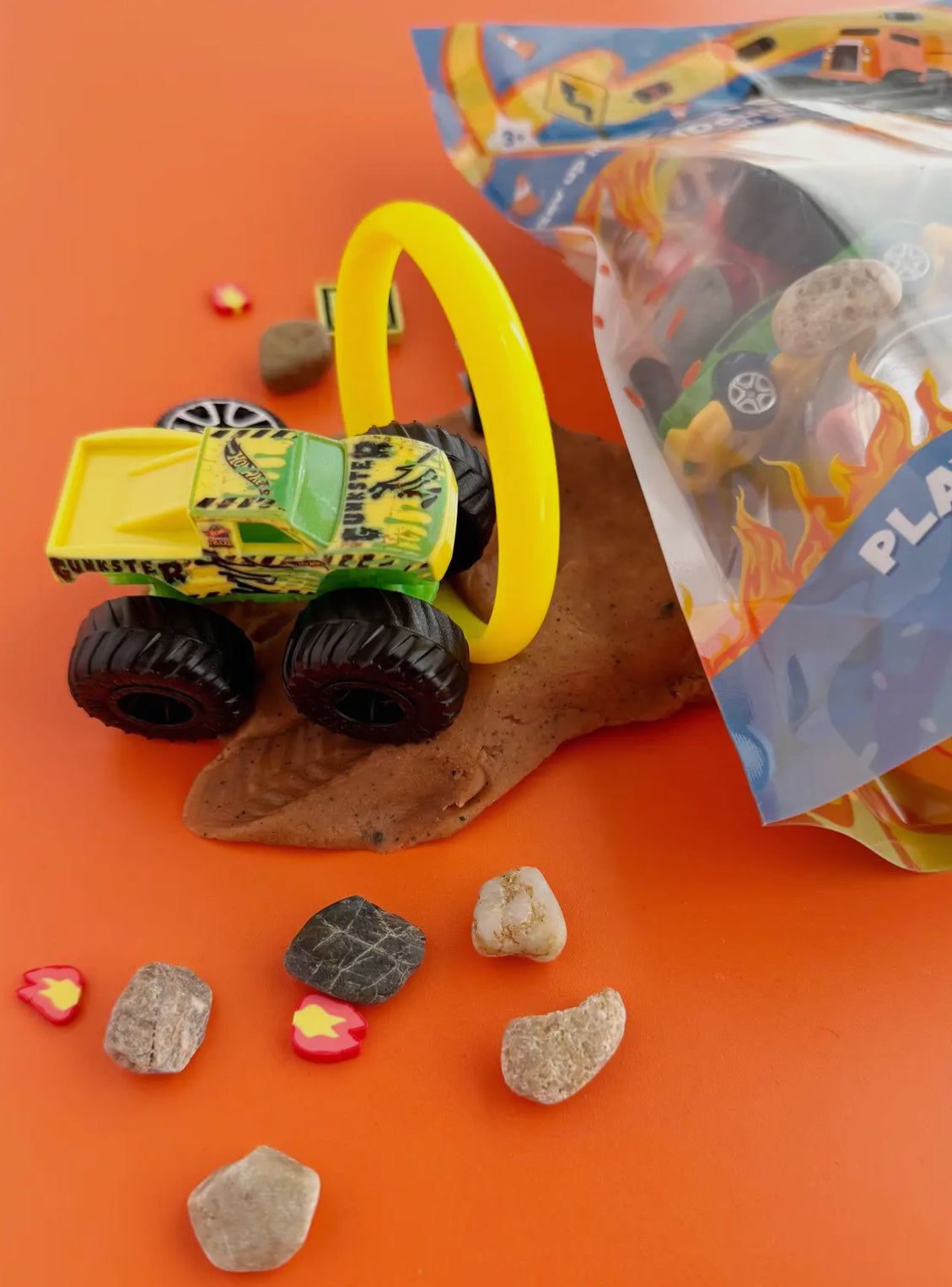 monster truck kid-dough play kit