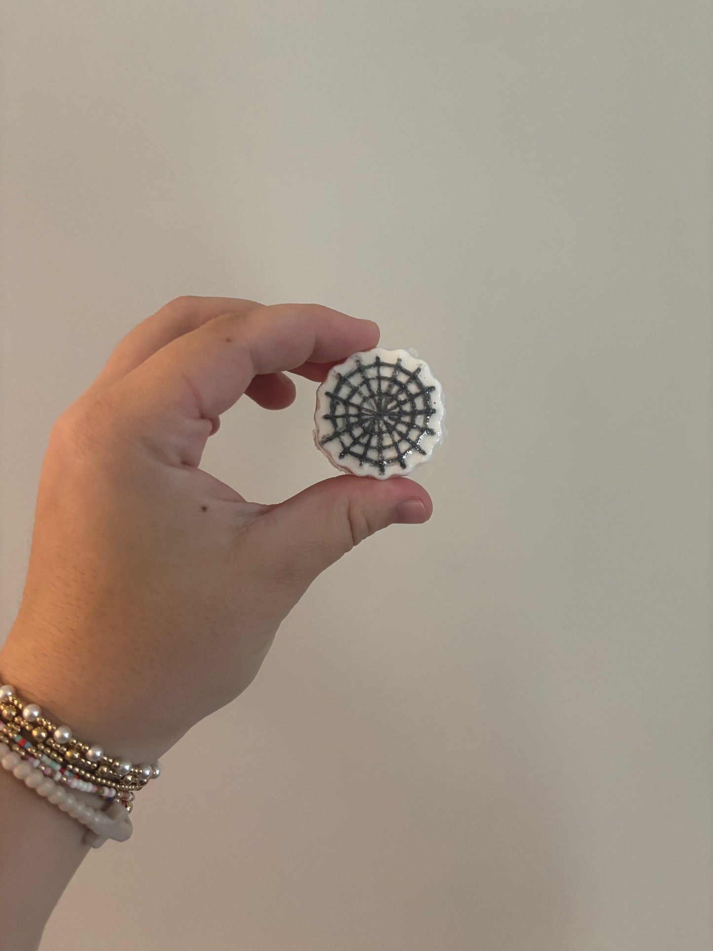 mini spider web bath bomb