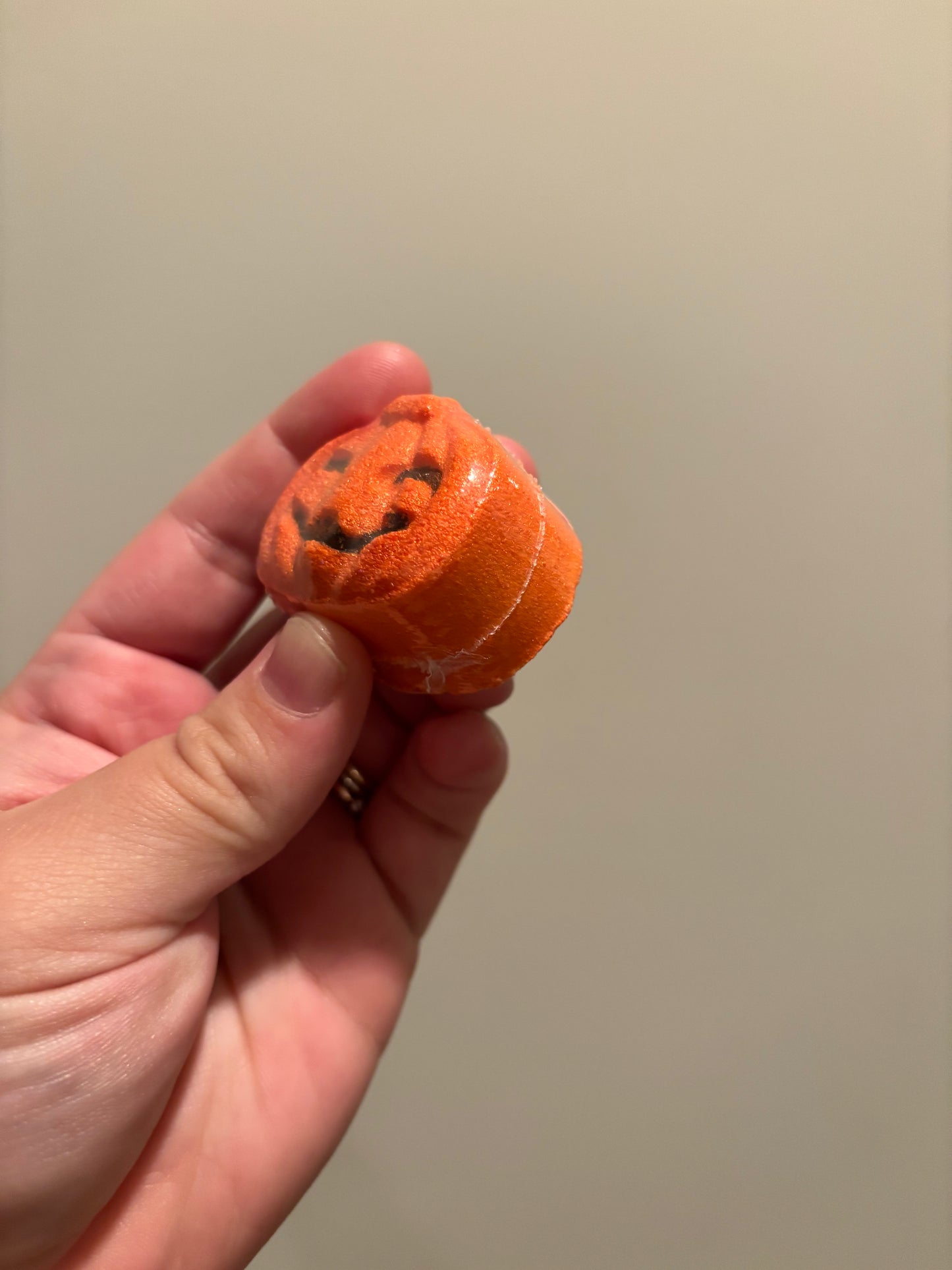 mini pumpkin bath bomb