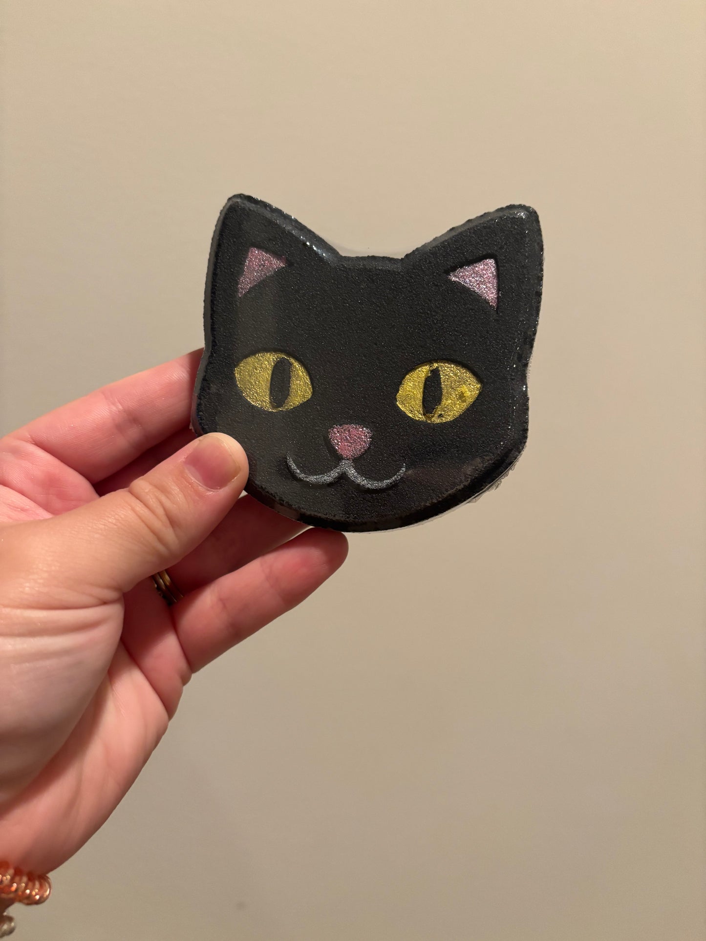 black cat bath bomb