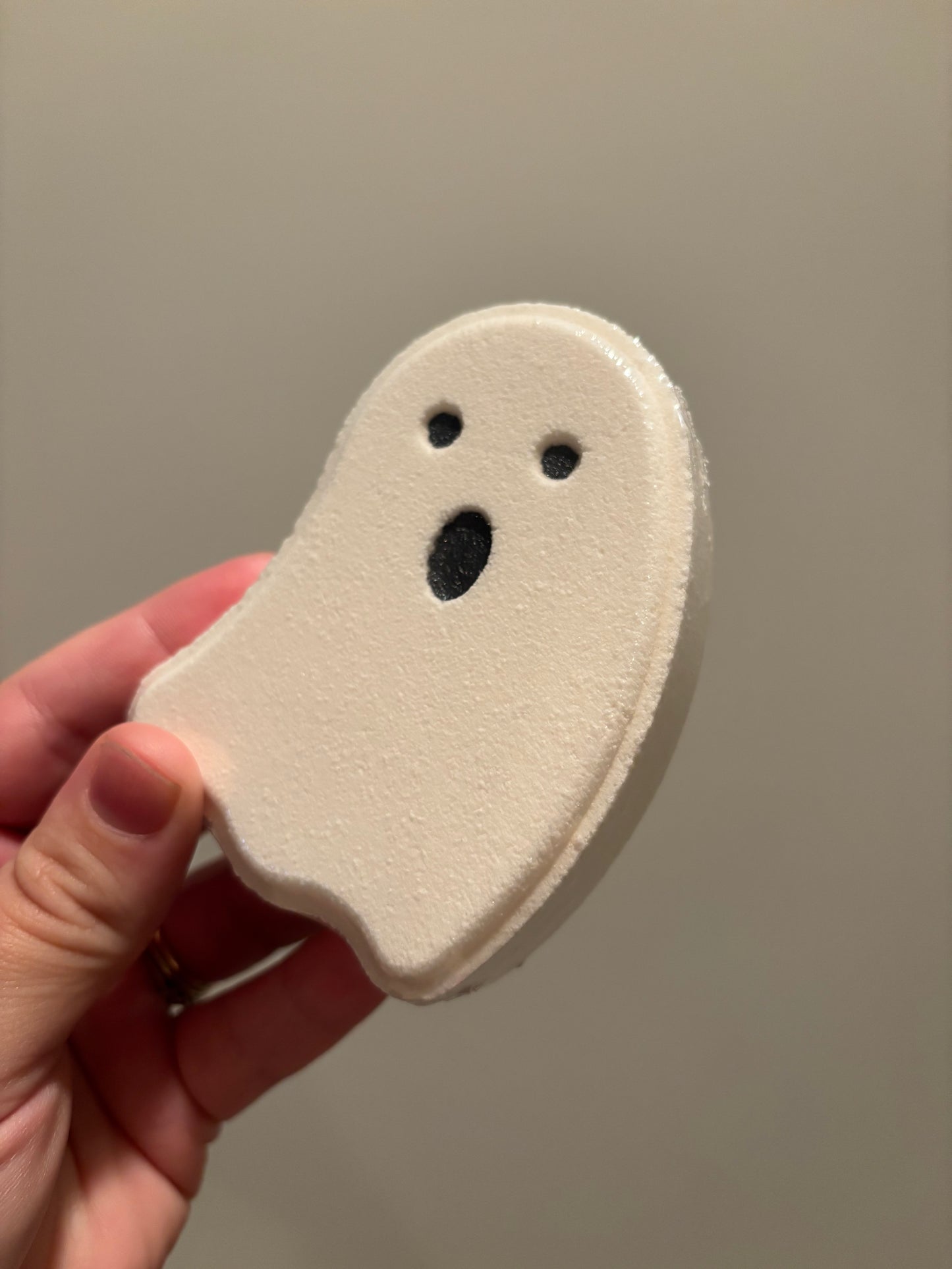 ghost bath bomb
