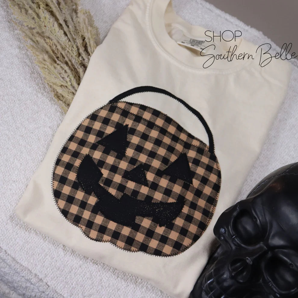 brown plaid halloween bucket tee // women's