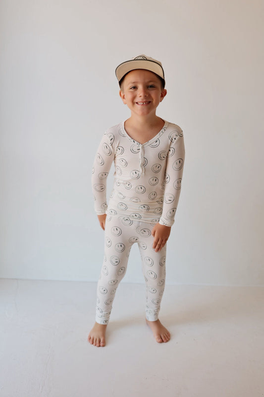 green smiles bamboo pajamas // LONG-SLEEVE SET (mama + me)