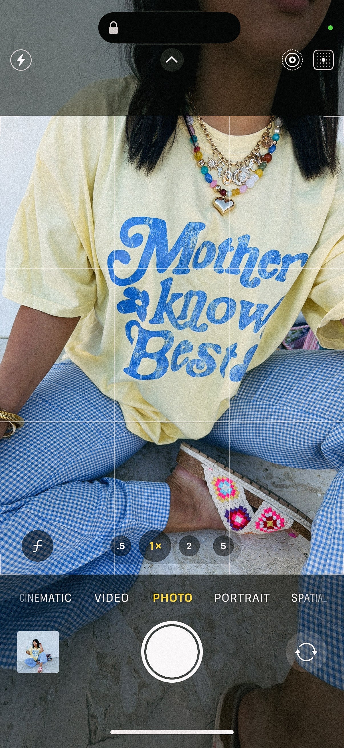 mother knows best graphic tee // women's