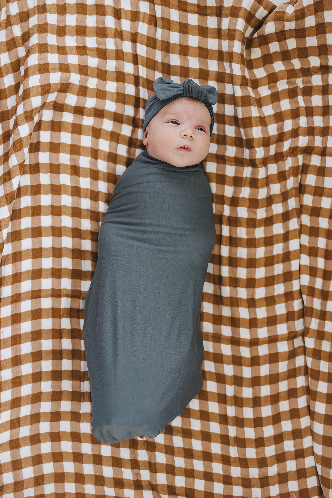 bamboo stretch swaddle // charcoal