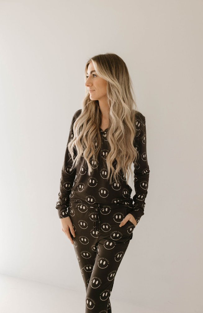 women's bamboo pajamas // charcoal/white smile