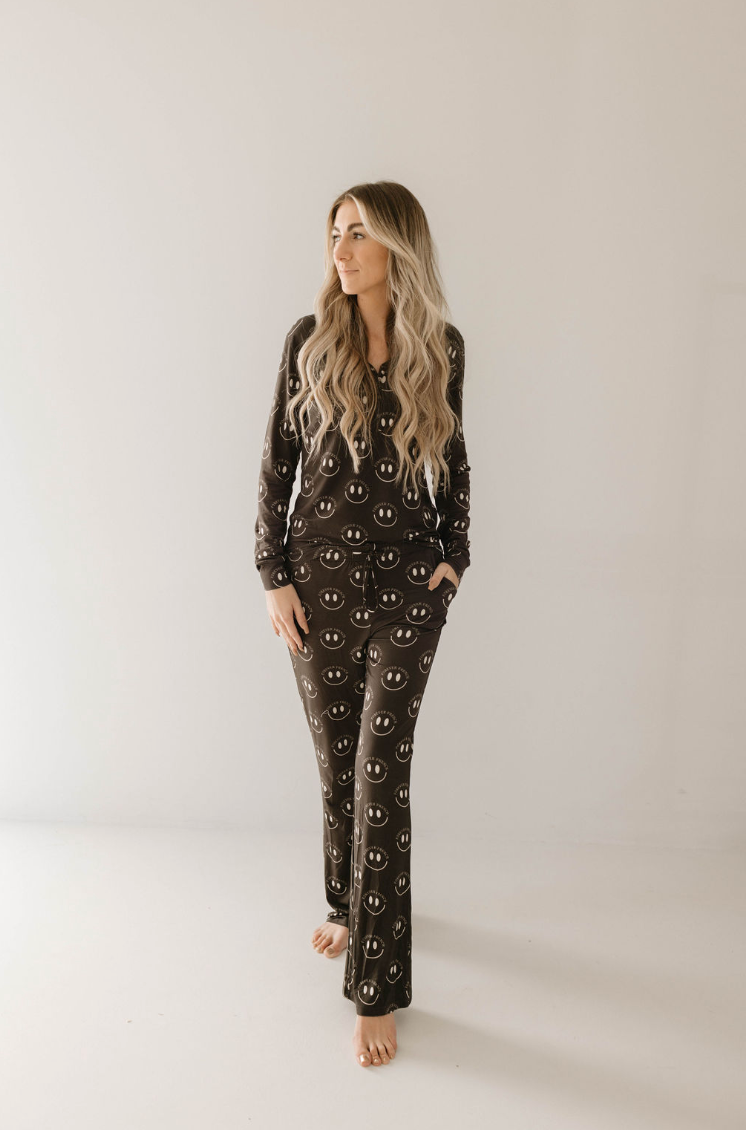 women's bamboo pajamas // charcoal/white smile