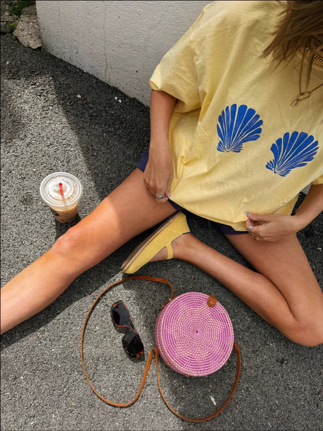 sister seashells graphic tee // women's