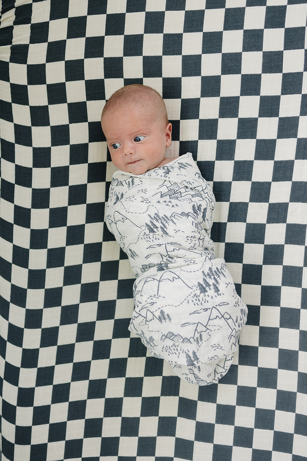 muslin crib sheet // charcoal checkered