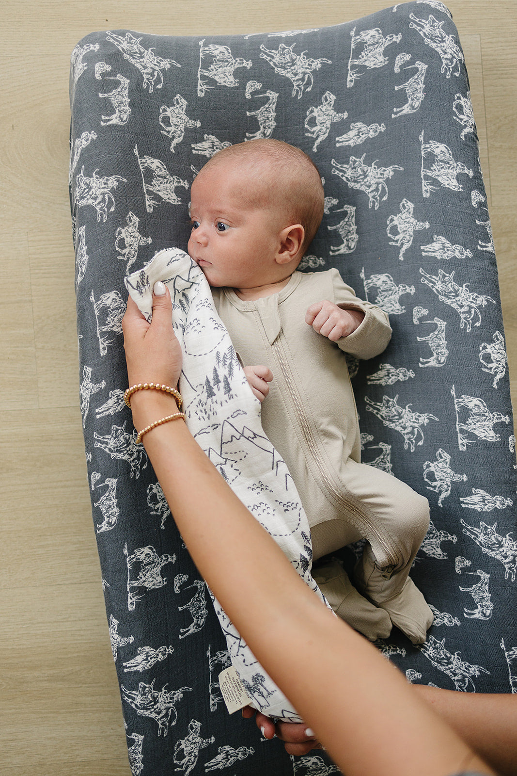 muslin burp cloth // summit