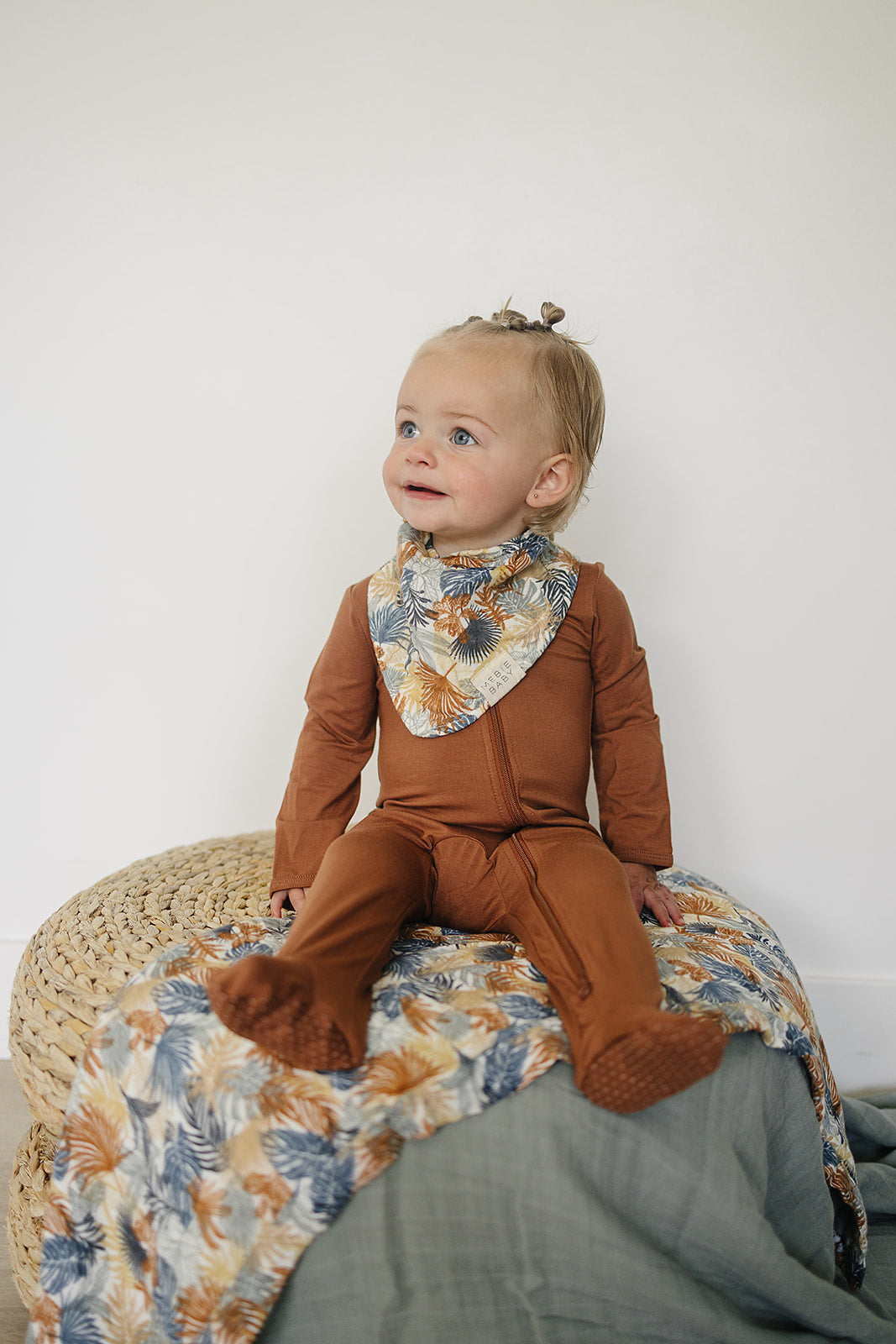 muslin bib // paradise palms
