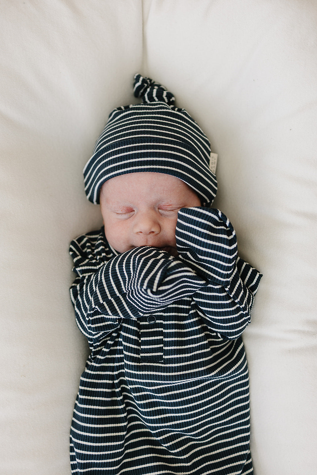 ribbed bamboo newborn knot hat // navy stripes