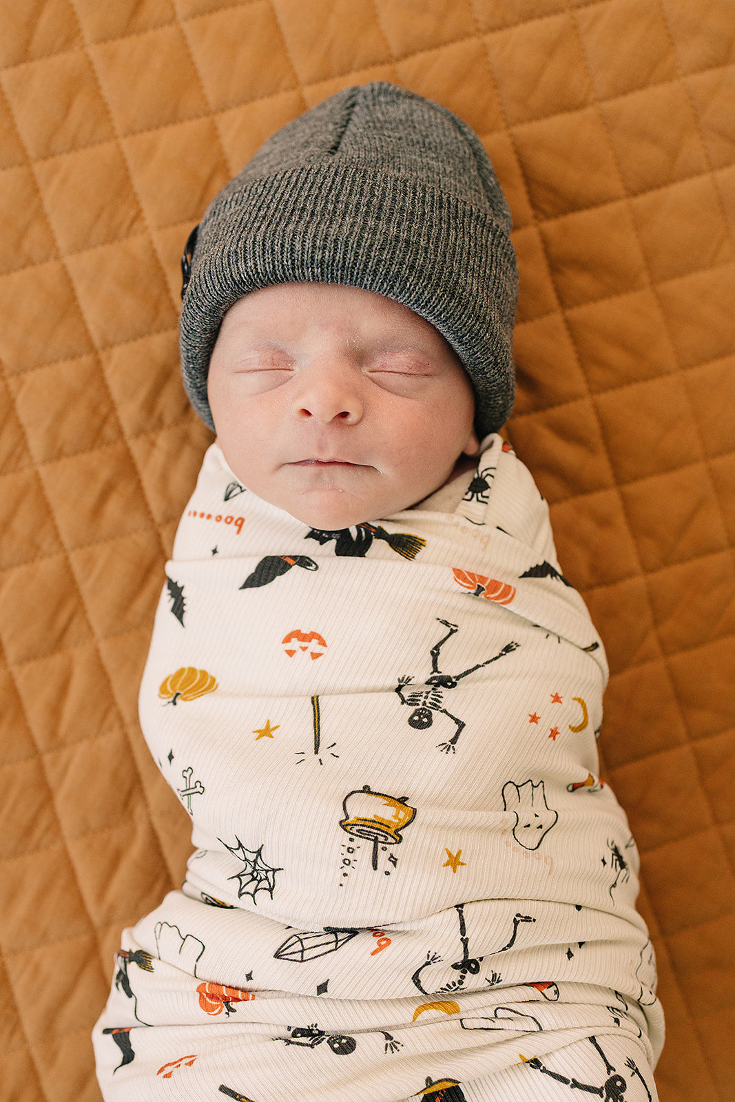 bamboo stretch swaddle // halloween