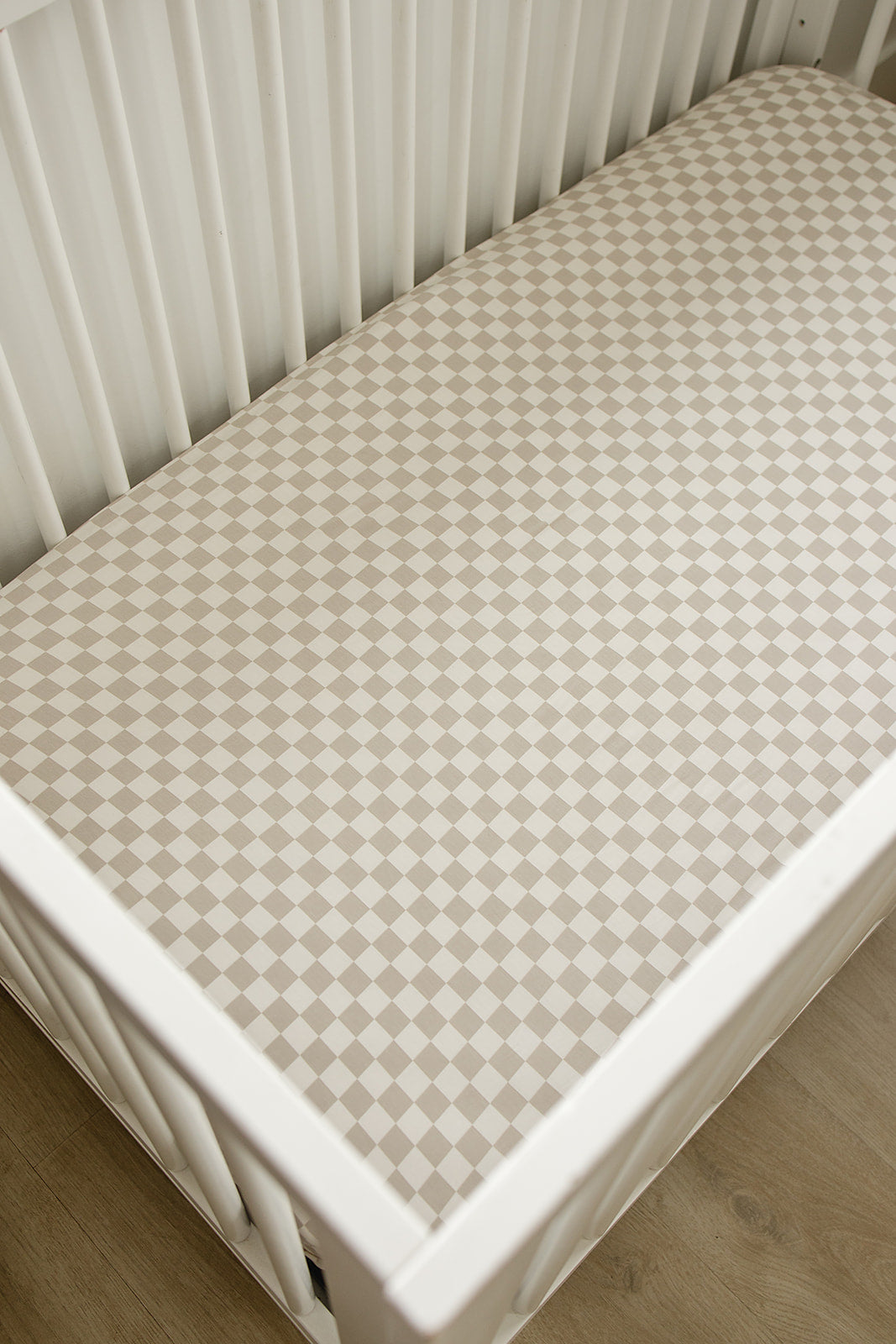 bamboo stretch crib sheet // taupe checkered