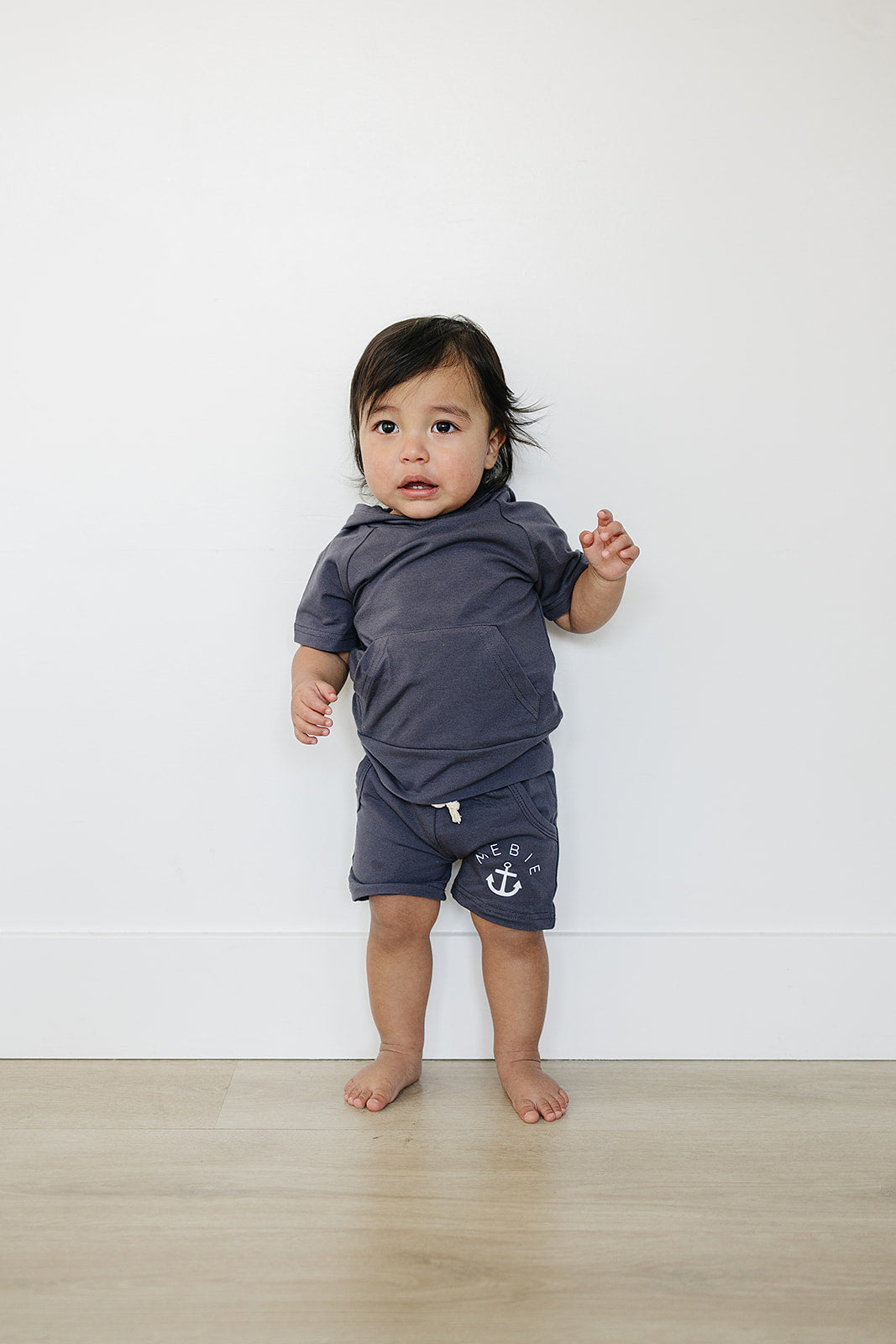 slate hooded tee