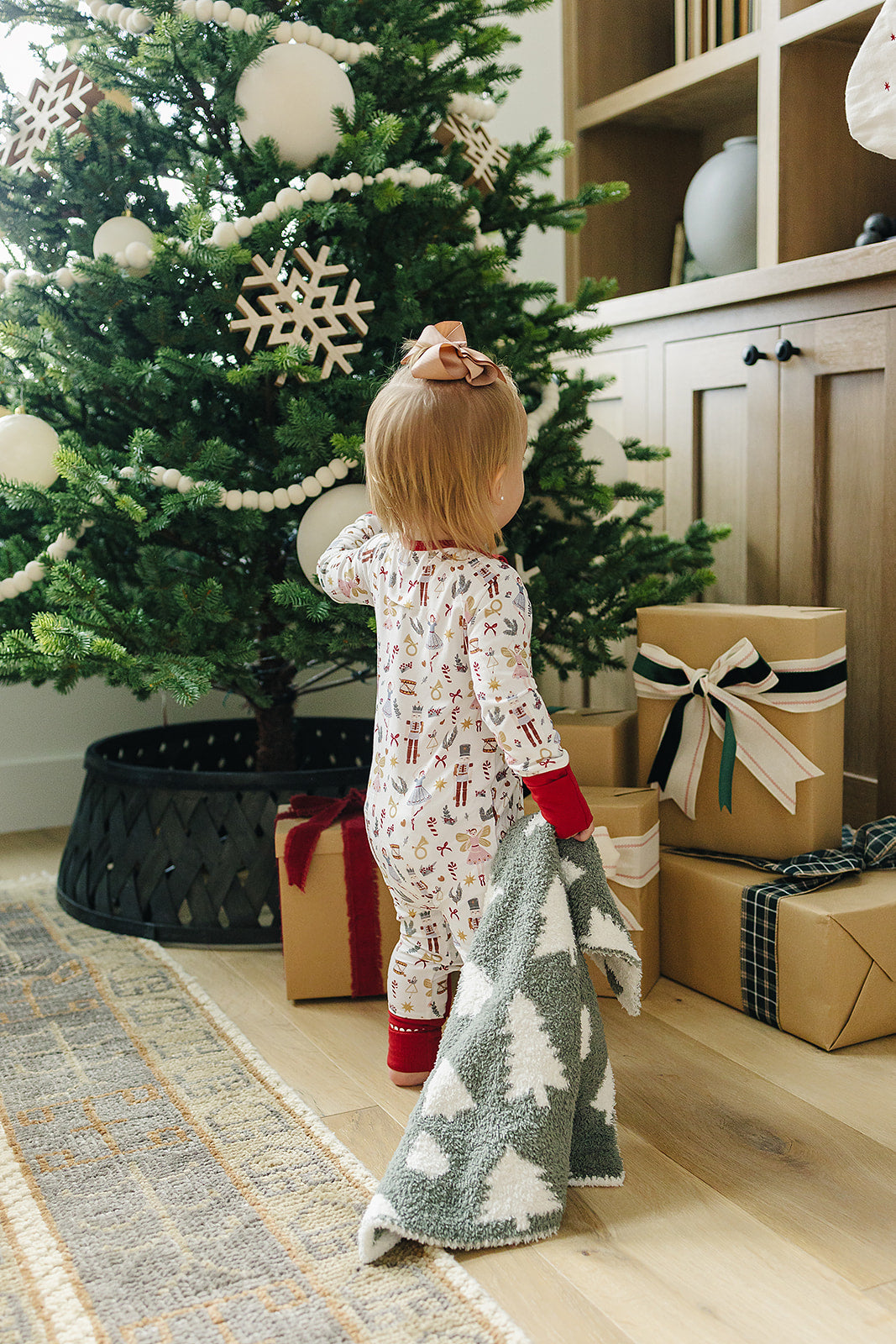 red nutcracker bamboo pajamas // ZIPPY