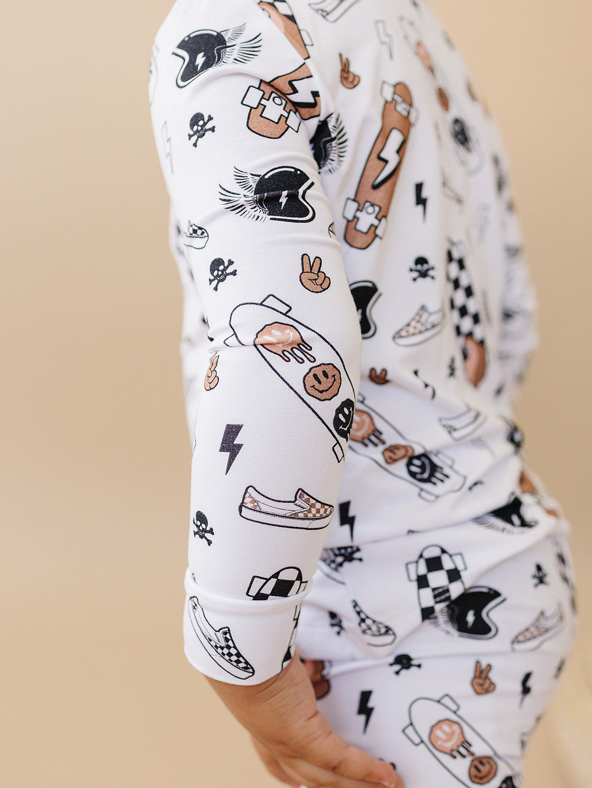 skater bamboo pajamas // LONG-SLEEVE TWO-PIECE SET