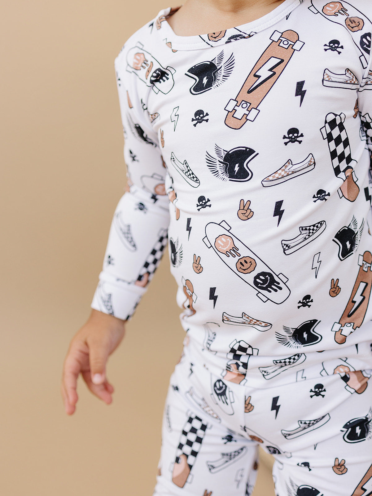 skater bamboo pajamas // LONG-SLEEVE TWO-PIECE SET