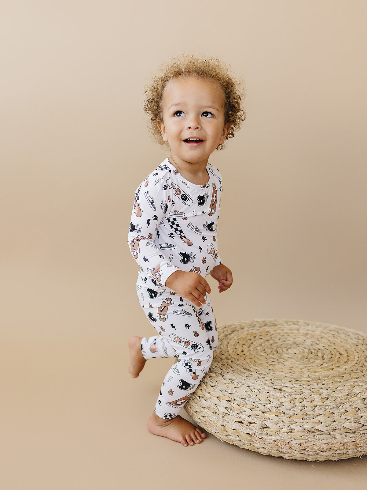 skater bamboo pajamas // LONG-SLEEVE TWO-PIECE SET