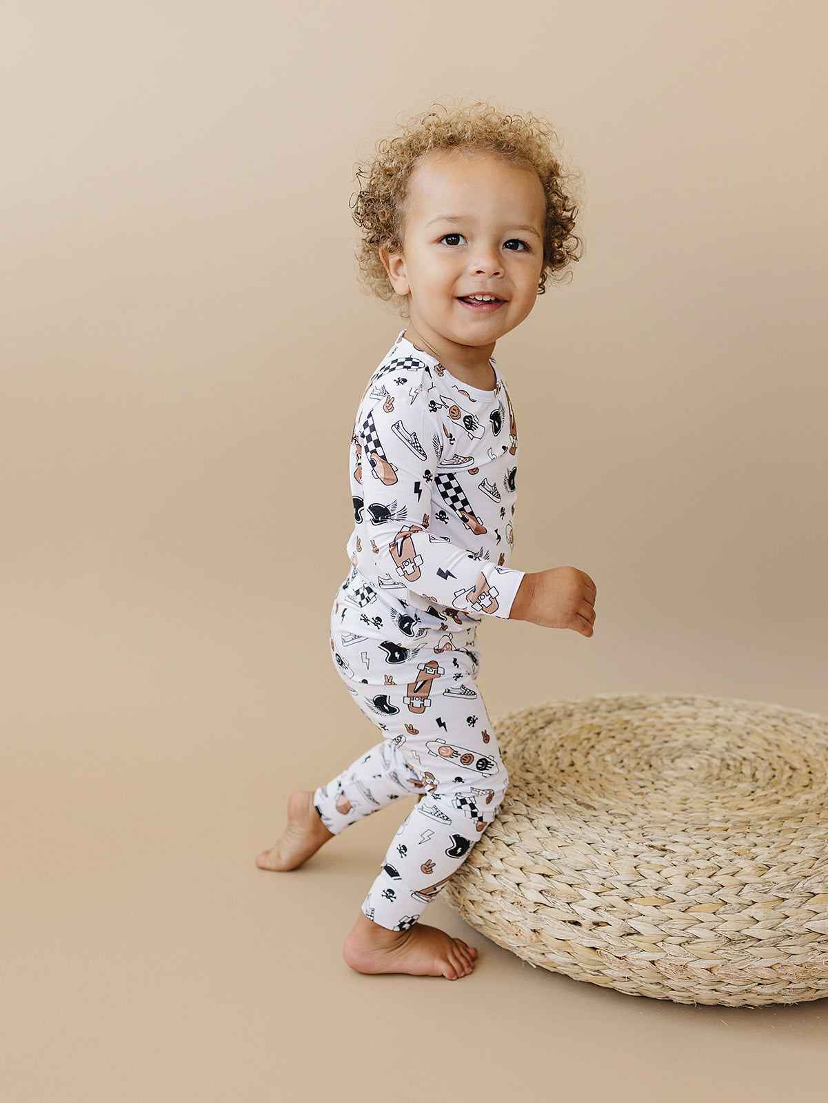 skater bamboo pajamas // LONG-SLEEVE TWO-PIECE SET