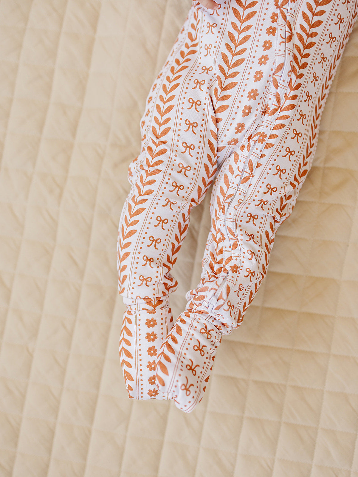 boho daisy bamboo pajamas // ZIPPY