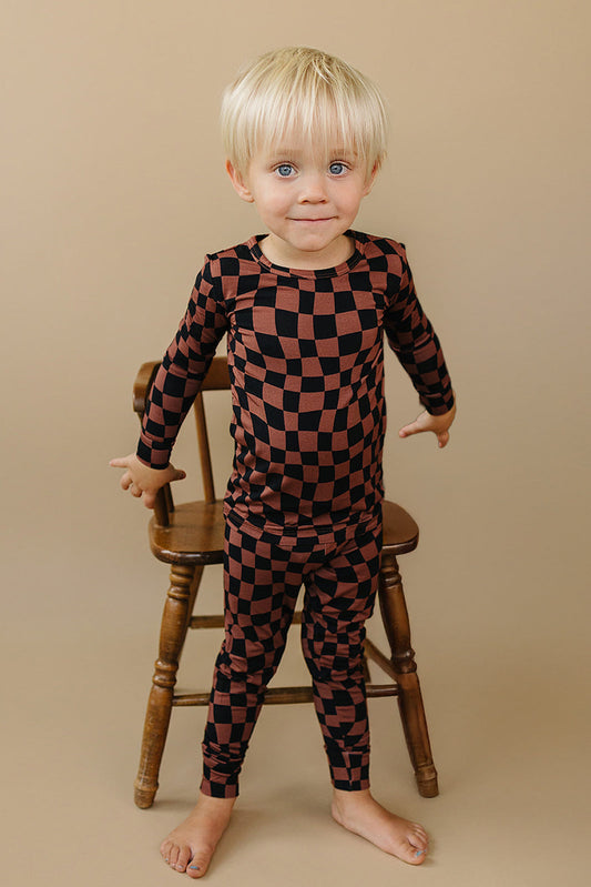 chocolate wavy checkered bamboo pajamas // LONG-SLEEVE TWO-PIECE SET