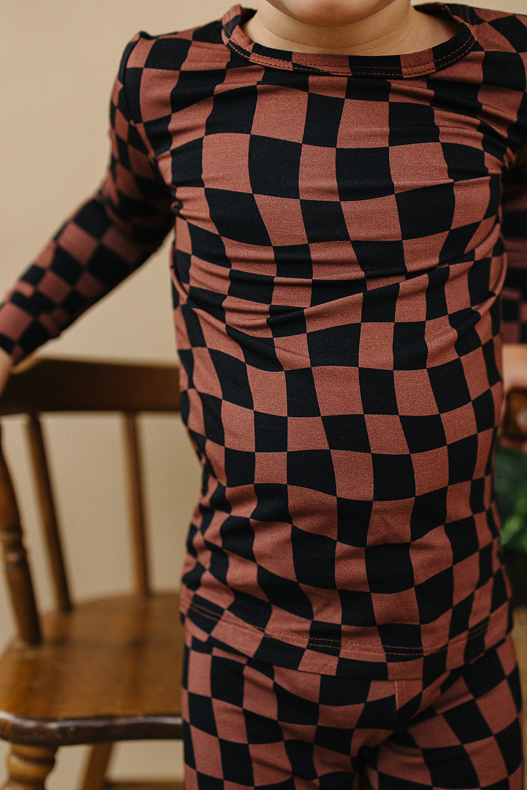 chocolate wavy checkered bamboo pajamas // LONG-SLEEVE TWO-PIECE SET