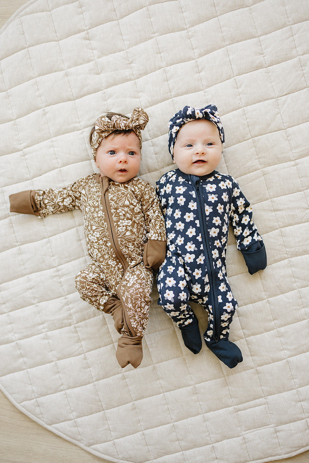 navy daisy ribbed bamboo pajamas // ZIPPY